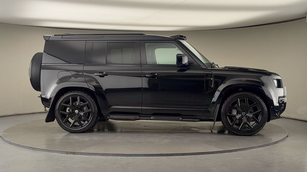 Used Land Rover Defender 110 2023 for sale - 76510578: Photo 41