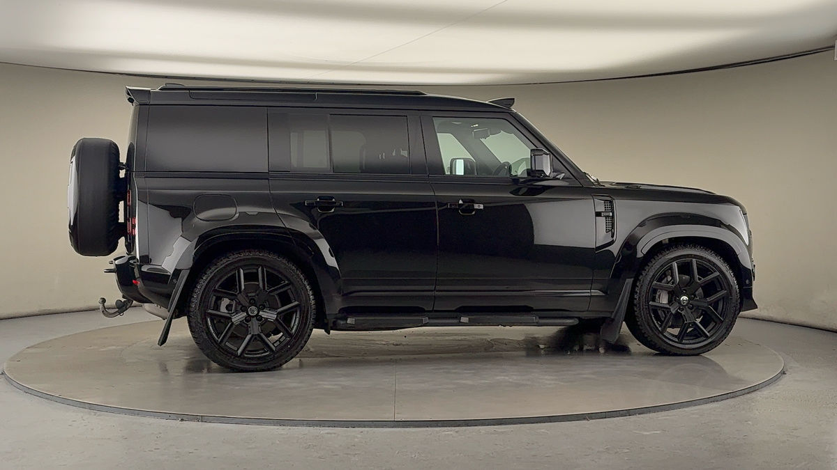 Used Land Rover Defender 110 2023 for sale - 76510578: Photo 42