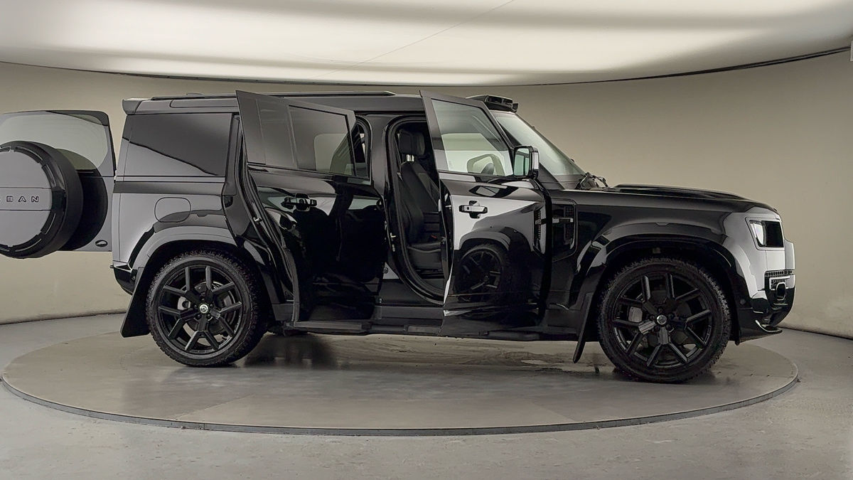 Used Land Rover Defender 110 2023 for sale - 76510578: Photo 60