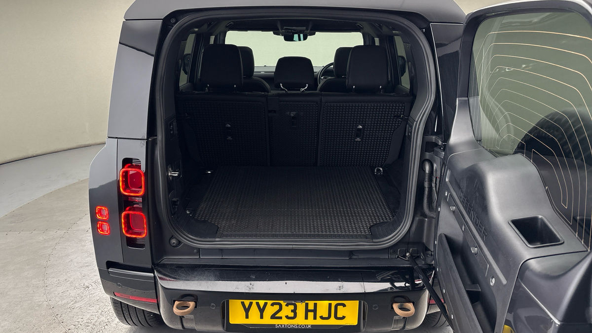 Used Land Rover Defender 2023 for sale - 77521798: Photo 11