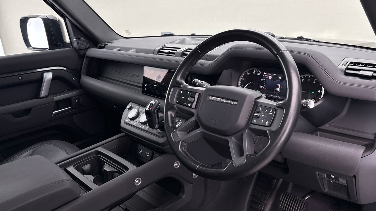 Used Land Rover Defender 2023 for sale - 77521798: Photo 5