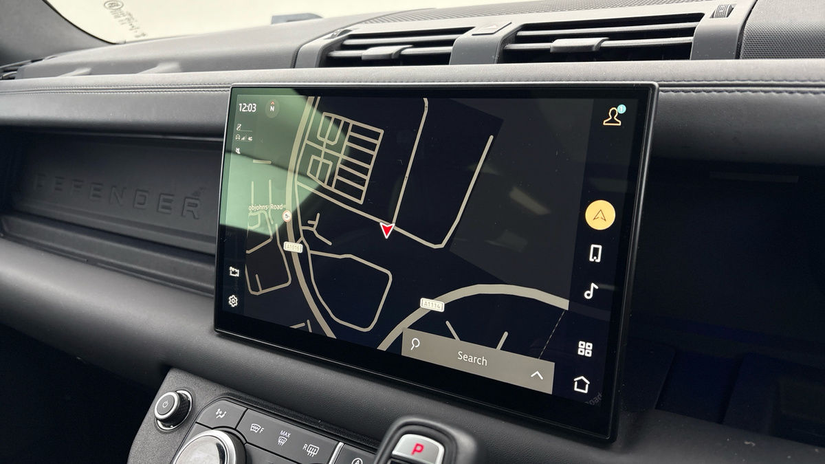 Used Land Rover Defender 90 2022 for sale - 77821838: Photo 17