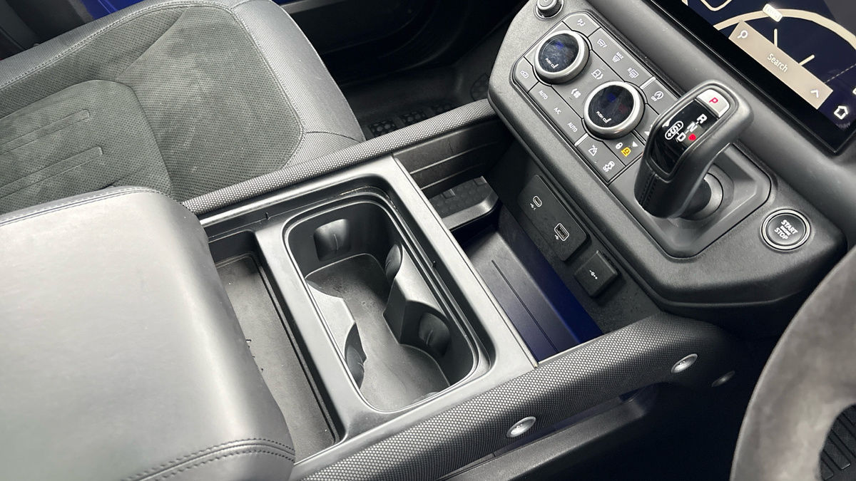 Used Land Rover Defender 90 2022 for sale - 77821838: Photo 18