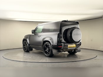 Used Land Rover Defender 90 2022 for sale - 77821838: Photo