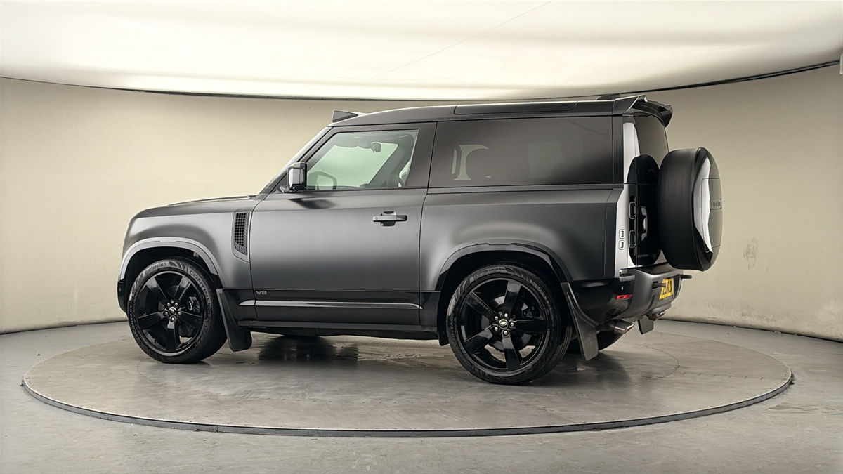 Used Land Rover Defender 90 2022 for sale - 77821838: Photo 30