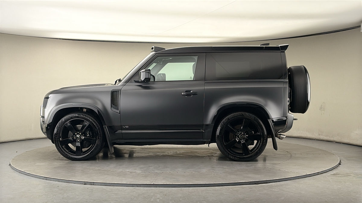 Used Land Rover Defender 90 2022 for sale - 77821838: Photo 31