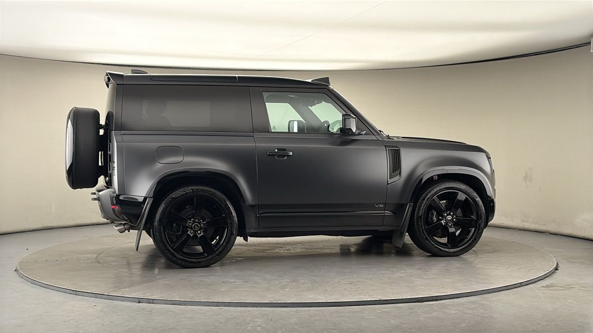 Used Land Rover Defender 90 2022 for sale - 77821838: Photo 41