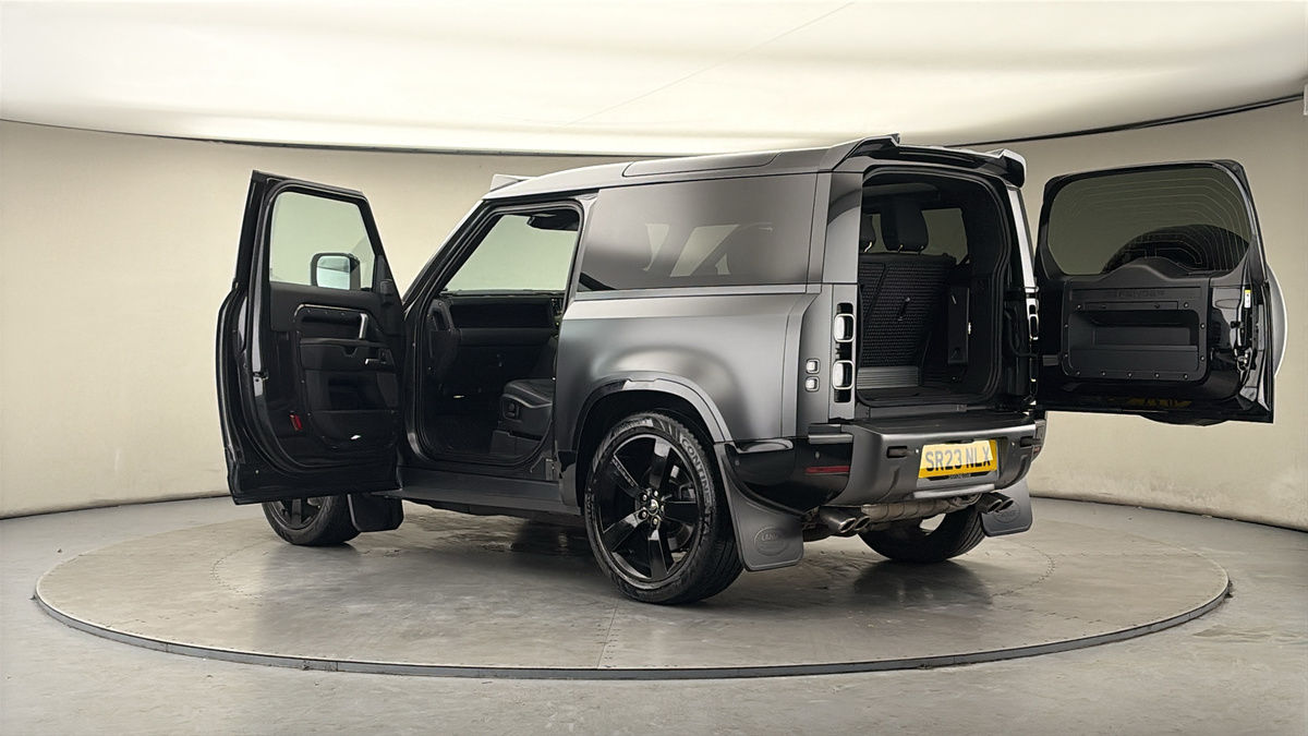 Used Land Rover Defender 90 2022 for sale - 77821838: Photo 47