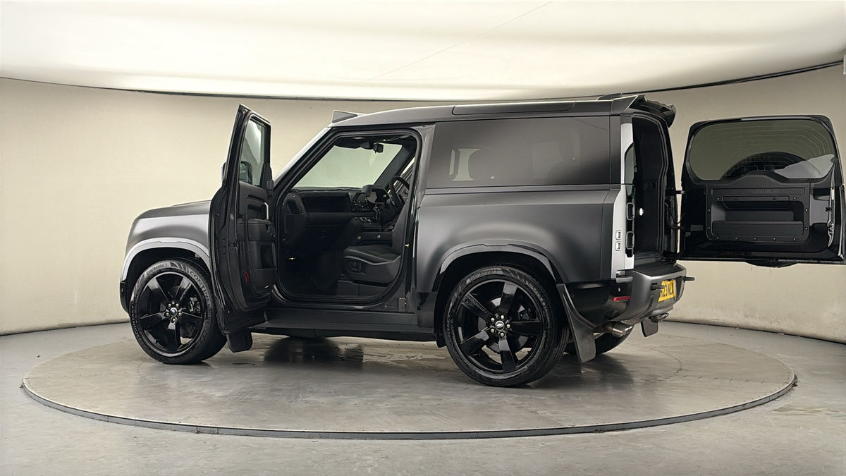 Used Land Rover Defender 90 2022 for sale - 77821838: Photo 49