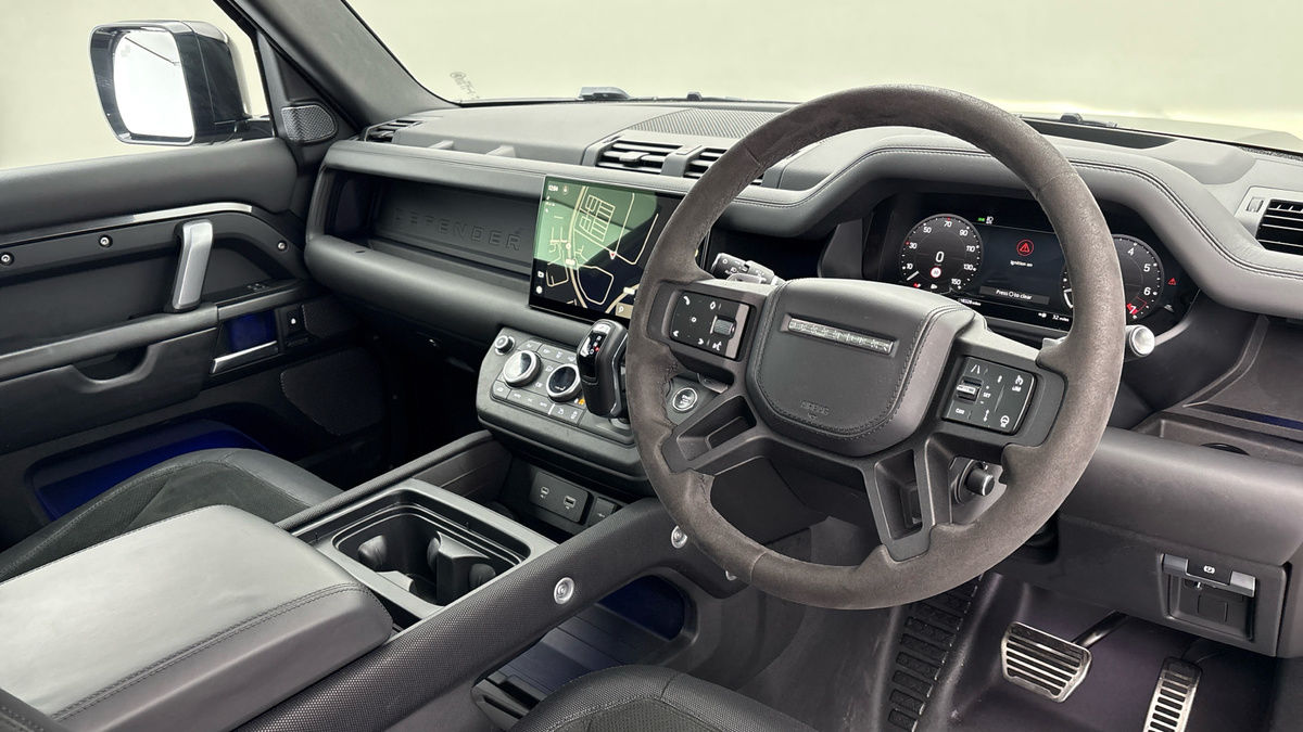 Used Land Rover Defender 90 2022 for sale - 77821838: Photo 5