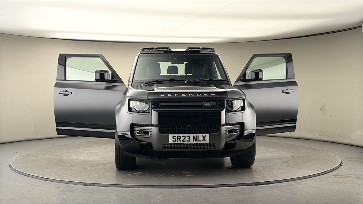 Used Land Rover Defender 90 2022 for sale - 77821838: Photo 55