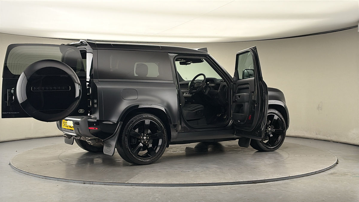 Used Land Rover Defender 90 2022 for sale - 77821838: Photo 61