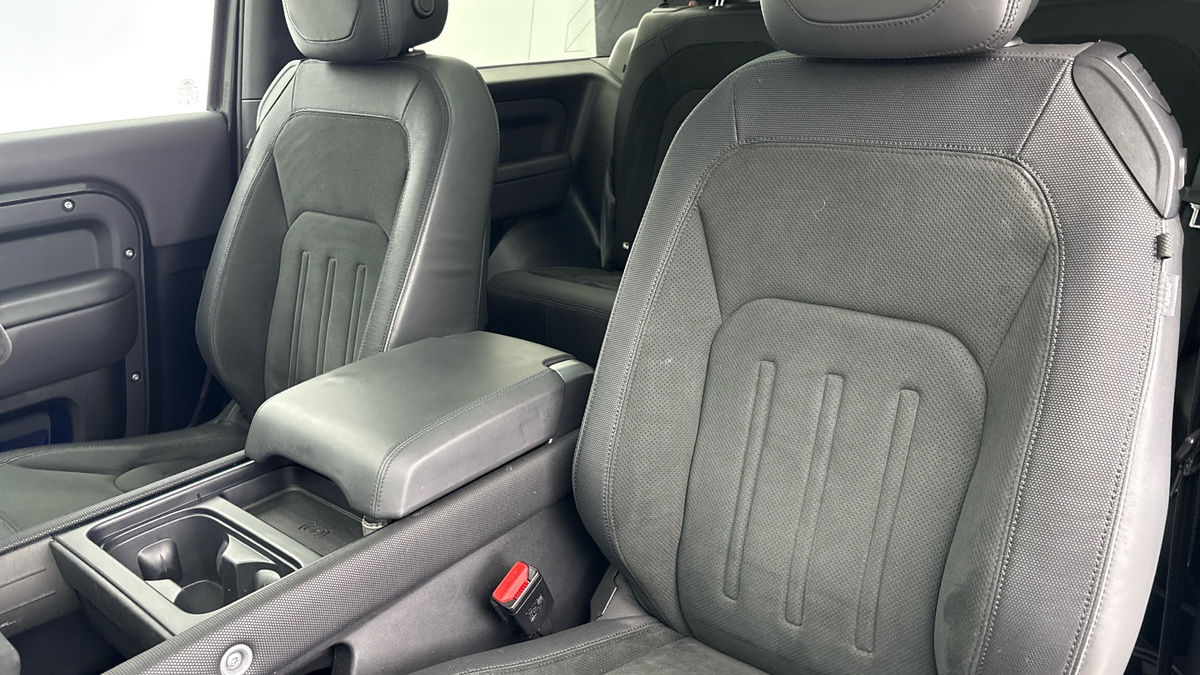 Used Land Rover Defender 90 2022 for sale - 77821838: Photo 7