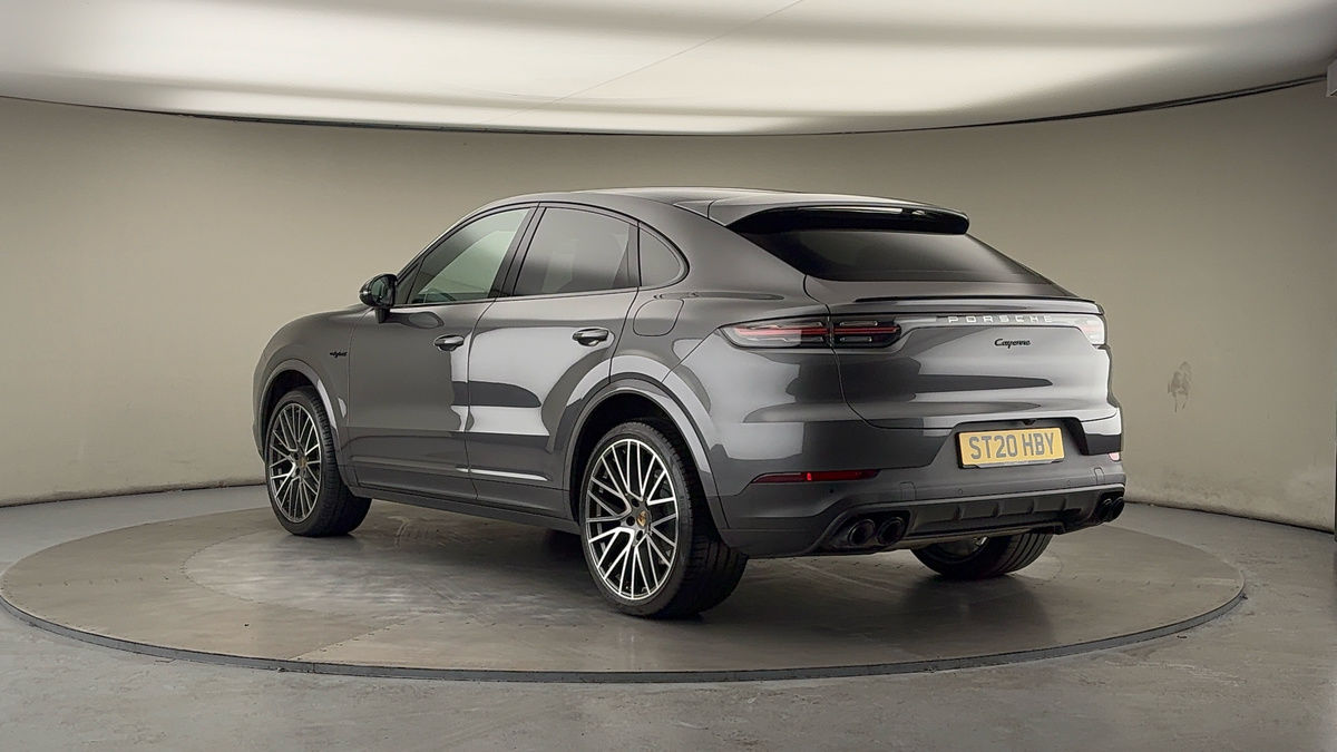 Used Porsche Cayenne 2020 for sale - 76455049: Photo 2