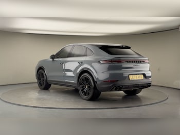 Used Porsche Cayenne 2024 for sale - 77027791: Photo