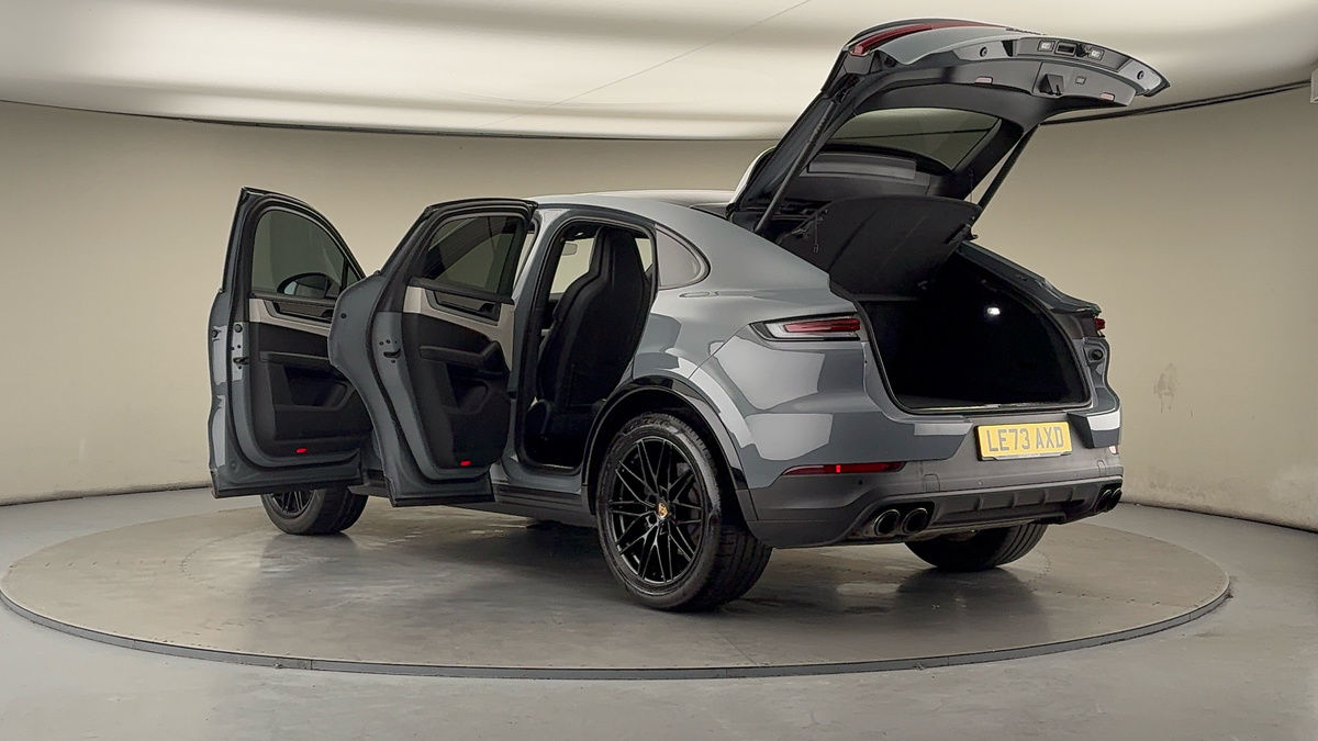 Used Porsche Cayenne 2024 for sale - 77027791: Photo 47