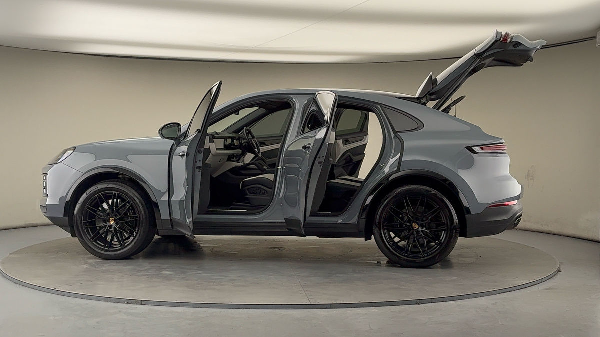 Used Porsche Cayenne 2024 for sale - 77027791: Photo 50