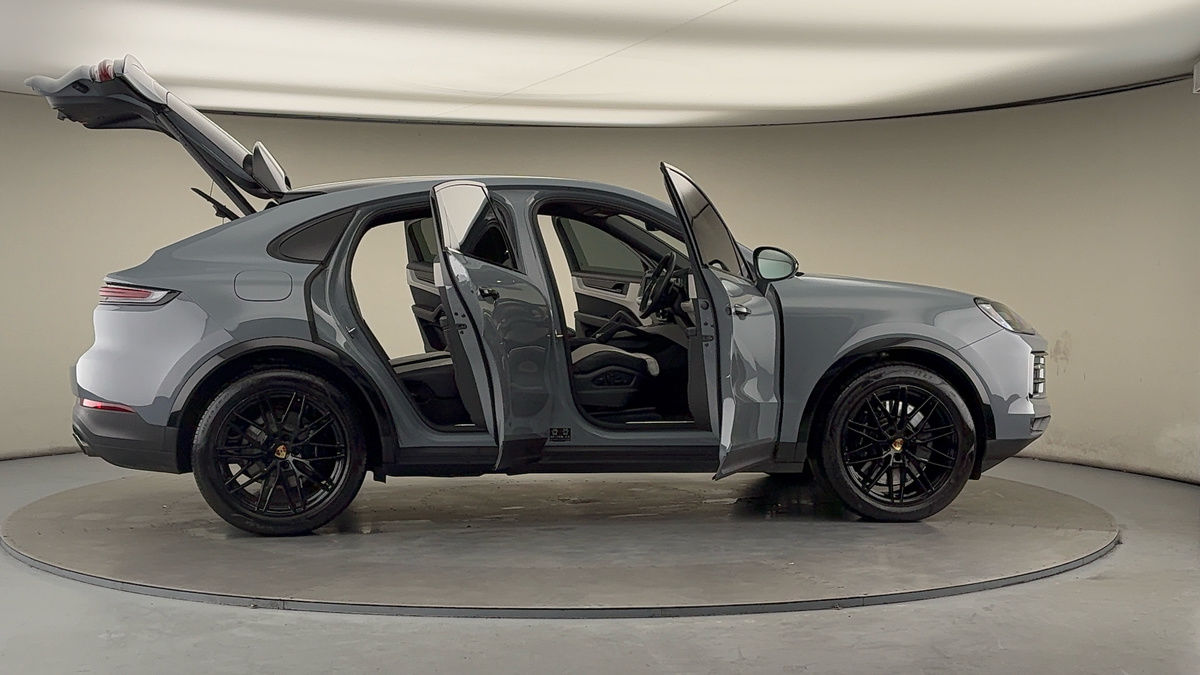 Used Porsche Cayenne 2024 for sale - 77027791: Photo 60