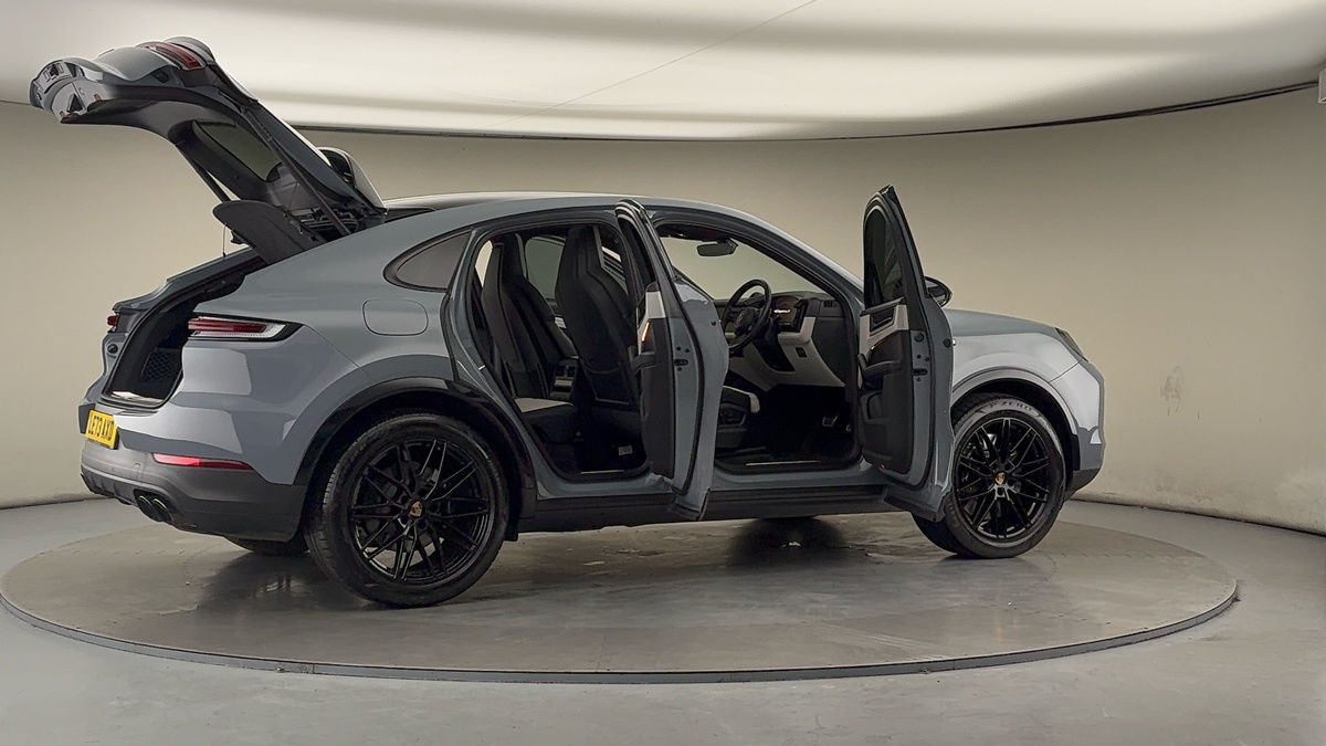 Used Porsche Cayenne 2024 for sale - 77027791: Photo 61