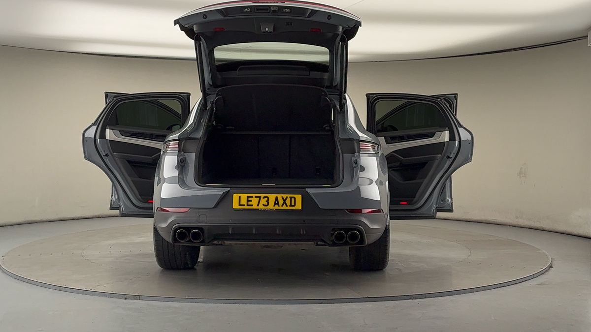 Used Porsche Cayenne 2024 for sale - 77027791: Photo 64