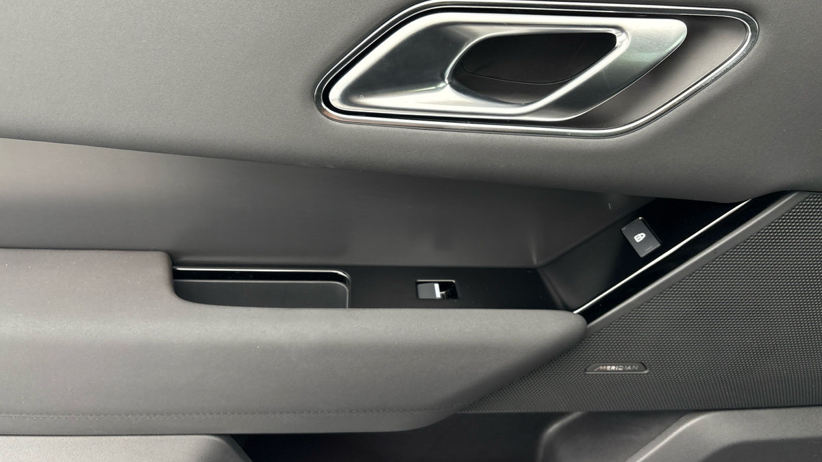 Used Land Rover Range Rover Velar 2024 for sale - 77548022: Photo 19