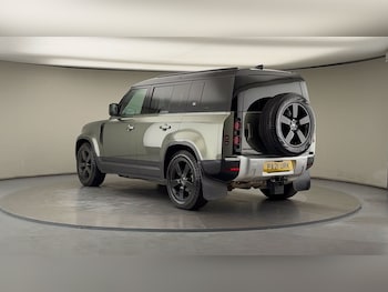 Used Land Rover Defender 110 2021 for sale - 76040265: Photo