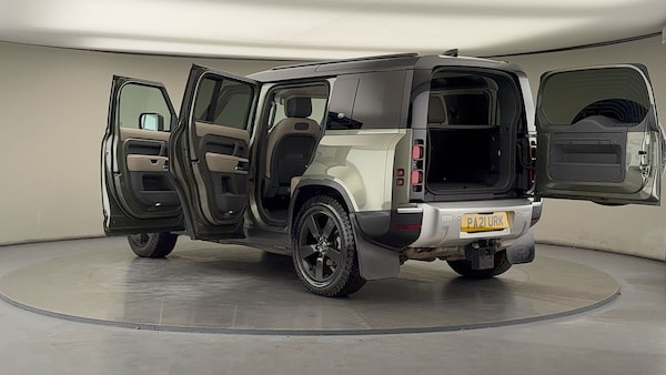 Used Land Rover Defender 110 2021 for sale - 76040265: Photo 44