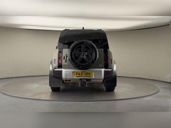 Used Land Rover Defender 110 2021 for sale - 76040265: Photo
