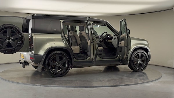 Used Land Rover Defender 110 2021 for sale - 76040265: Photo 57