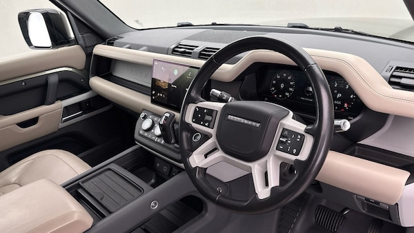 Used Land Rover Defender 110 2021 for sale - 76040265: Photo 5