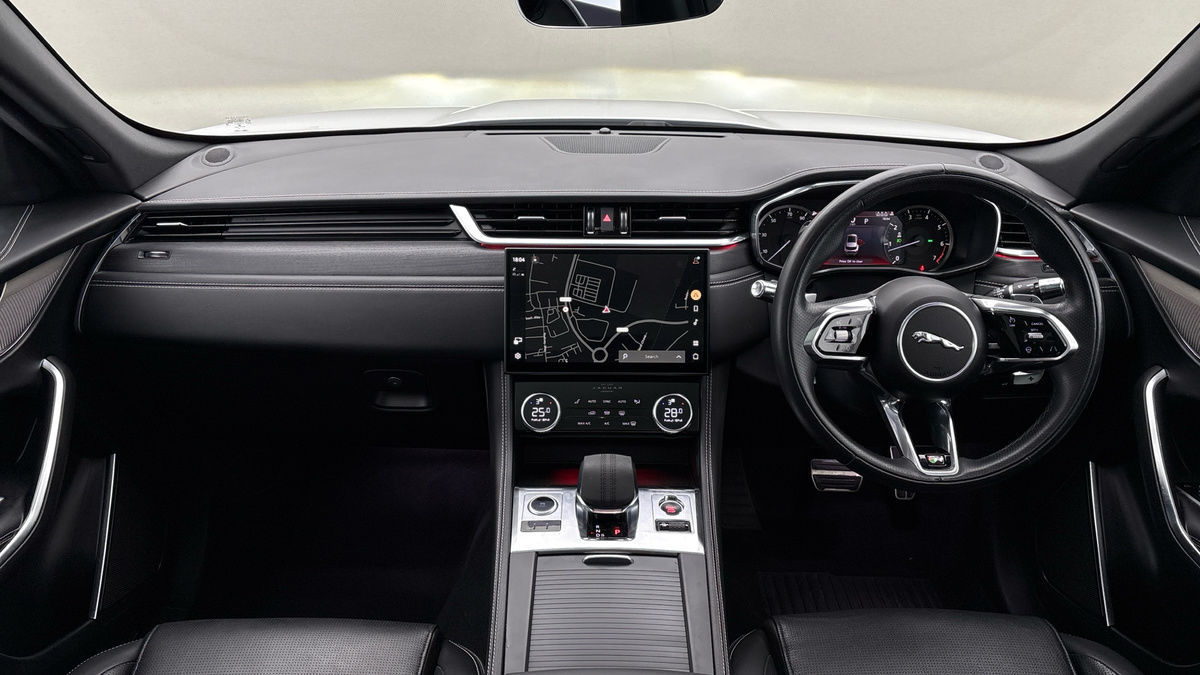 Used Jaguar F-Pace 2022 for sale - 76630363: Photo 12