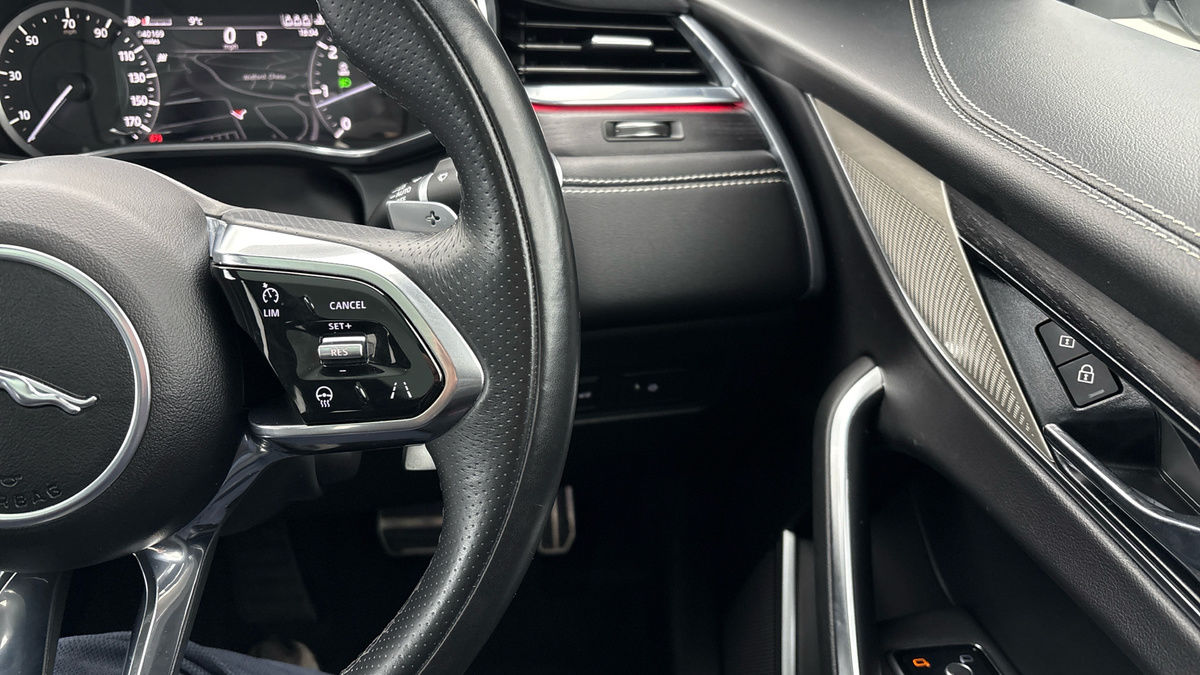 Used Jaguar F-Pace 2022 for sale - 76630363: Photo 14