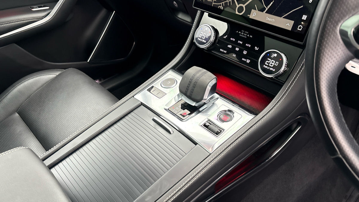 Used Jaguar F-Pace 2022 for sale - 76630363: Photo 18