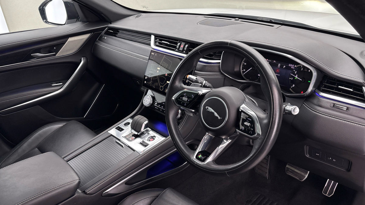 Used Jaguar F-Pace 2022 for sale - 76630363: Photo 5