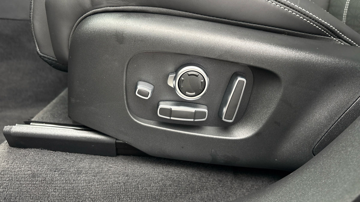 Used Land Rover Range Rover Velar 2022 for sale - 76224258: Photo 6