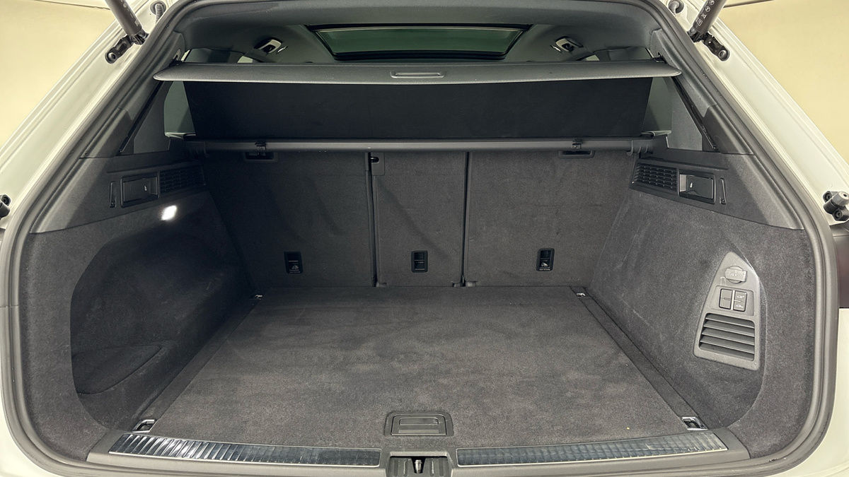 Used Volkswagen Touareg 2023 for sale - 76630369: Photo 11