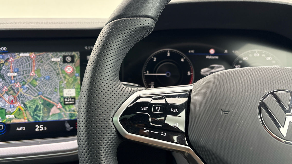 Used Volkswagen Touareg 2023 for sale - 76630369: Photo 13