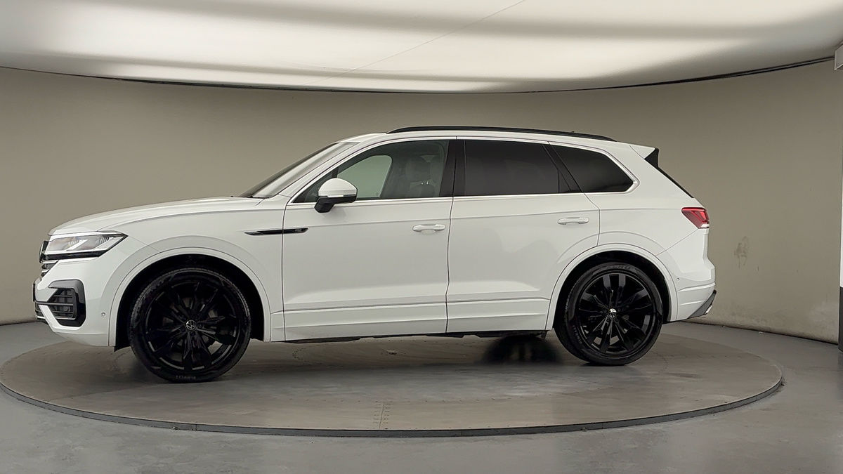 Used Volkswagen Touareg 2023 for sale - 76630369: Photo 30