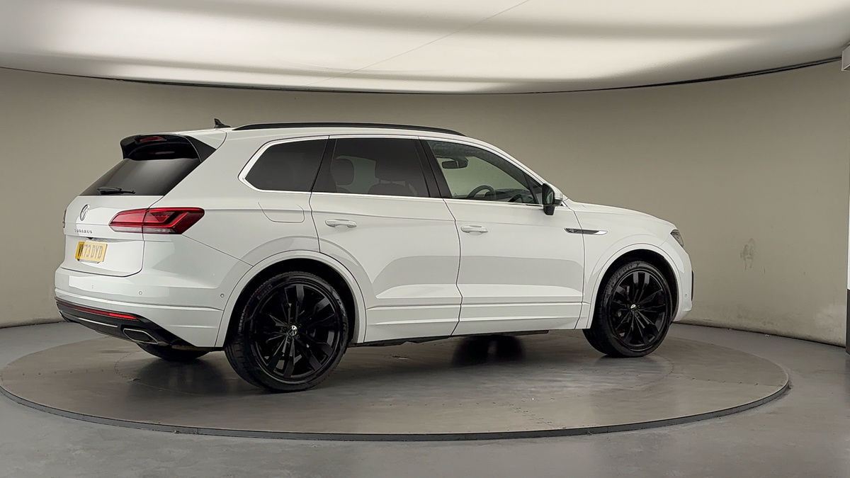 Used Volkswagen Touareg 2023 for sale - 76630369: Photo 40