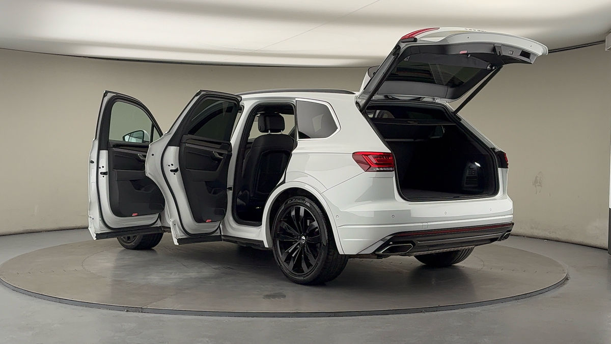 Used Volkswagen Touareg 2023 for sale - 76630369: Photo 45