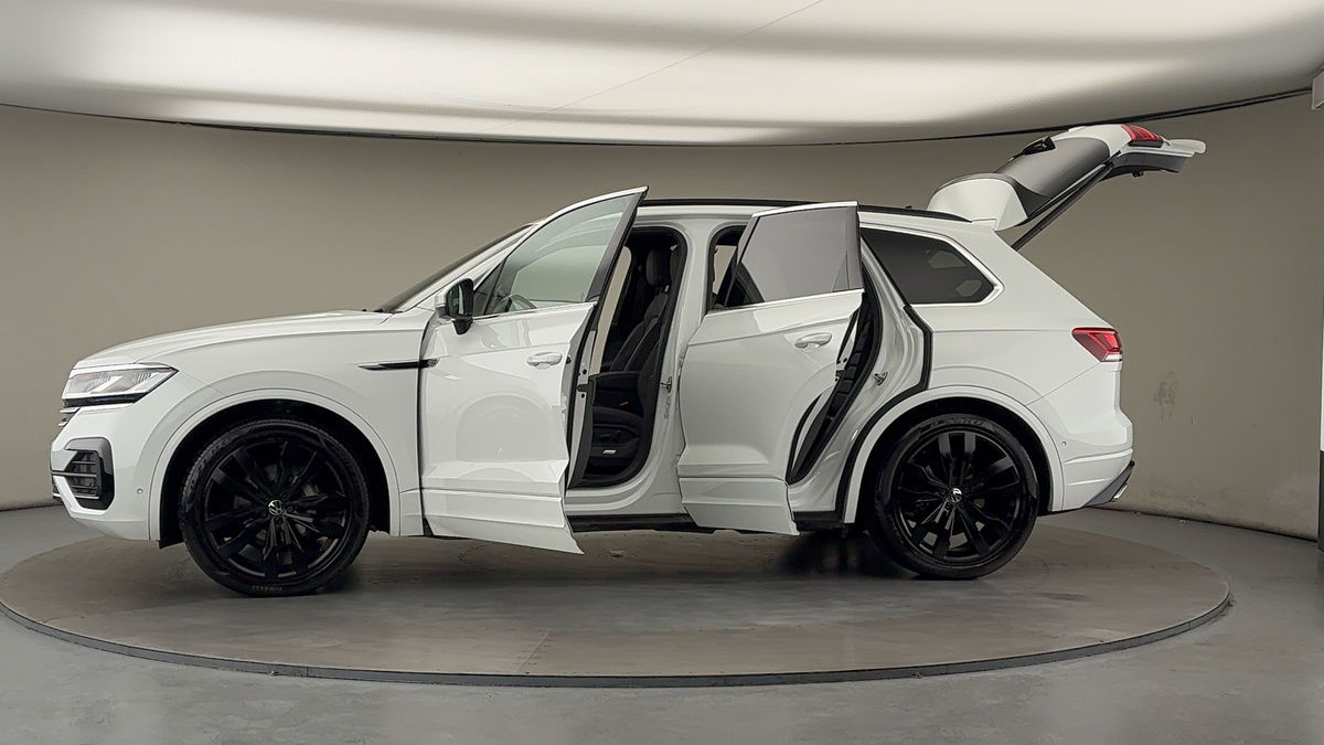 Used Volkswagen Touareg 2023 for sale - 76630369: Photo 49