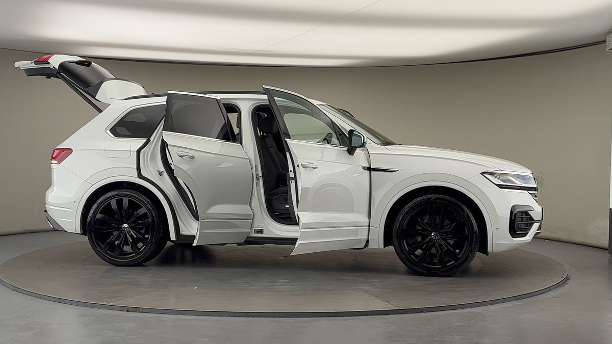 Used Volkswagen Touareg 2023 for sale - 76630369: Photo 57