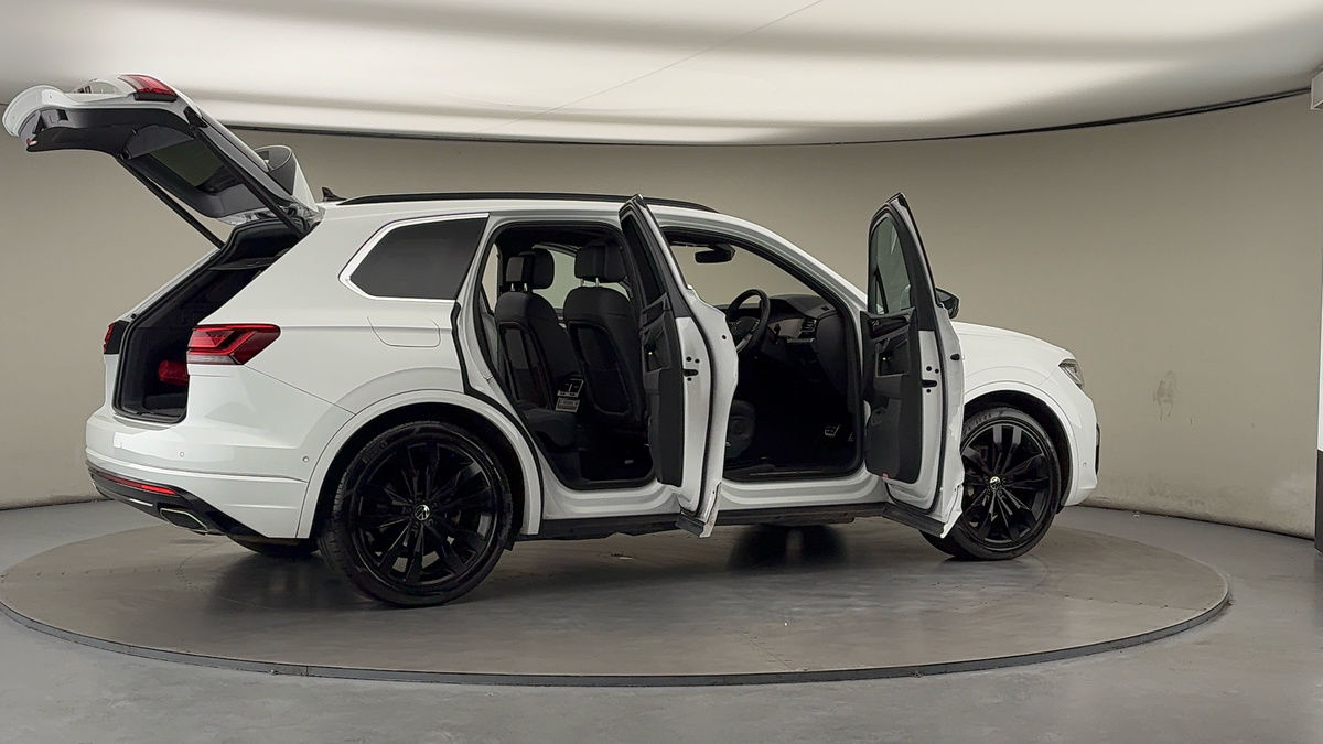 Used Volkswagen Touareg 2023 for sale - 76630369: Photo 59