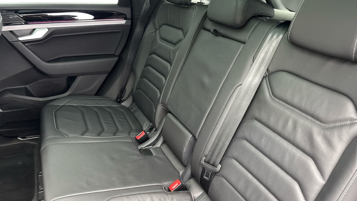 Used Volkswagen Touareg 2023 for sale - 76630369: Photo 8