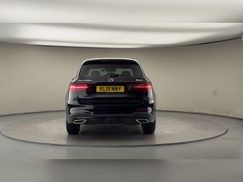 Used Mercedes-Benz GLC 2019 for sale - 77328891: Photo