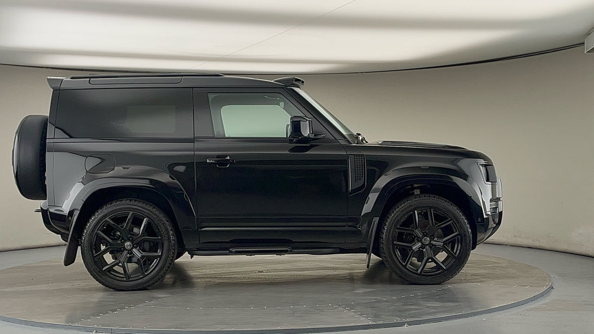 Used Land Rover Defender 2024 for sale - 76751653: Photo 16