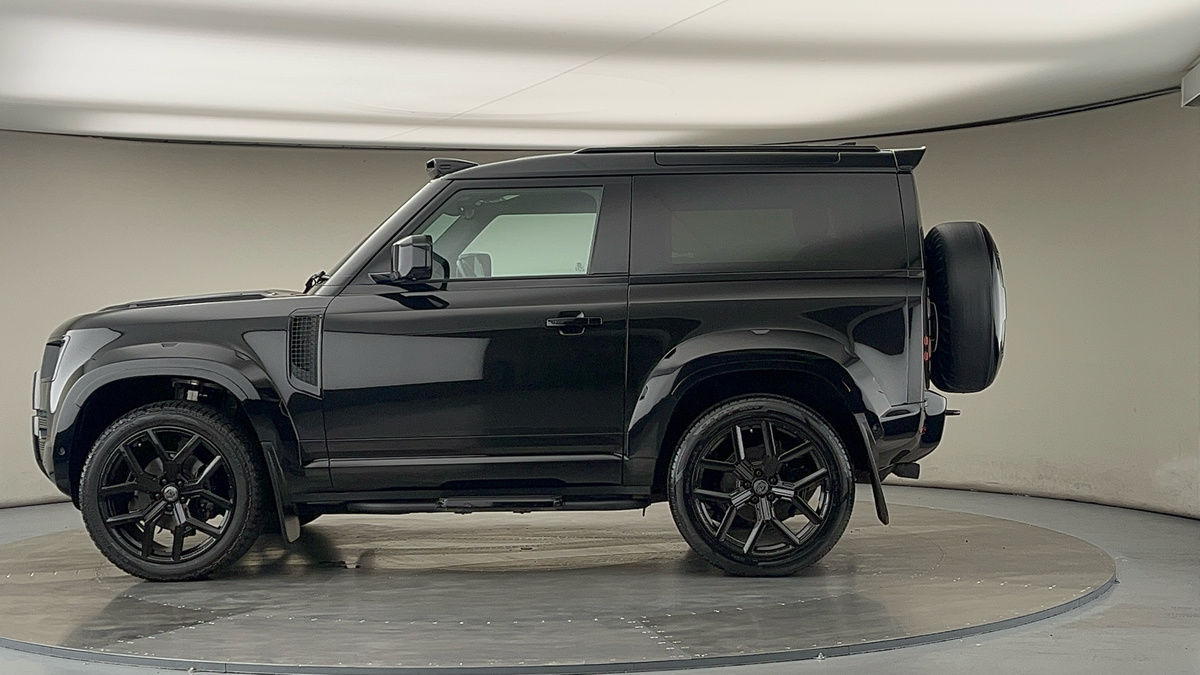 Used Land Rover Defender 2024 for sale - 76751653: Photo 31