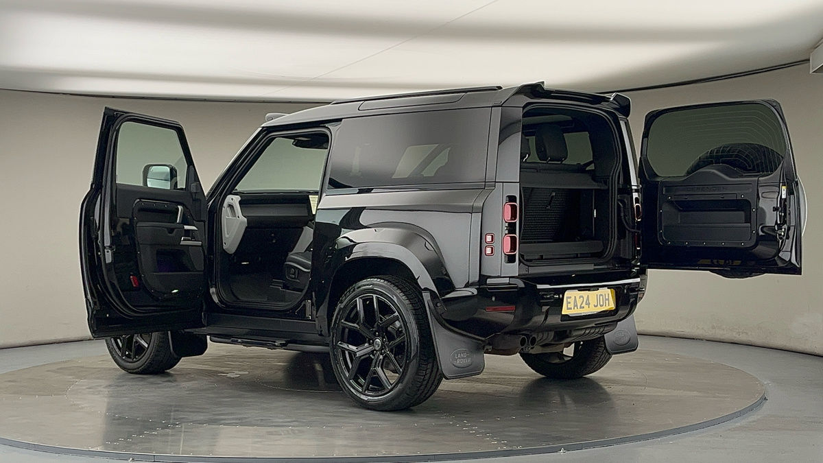 Used Land Rover Defender 2024 for sale - 76751653: Photo 47