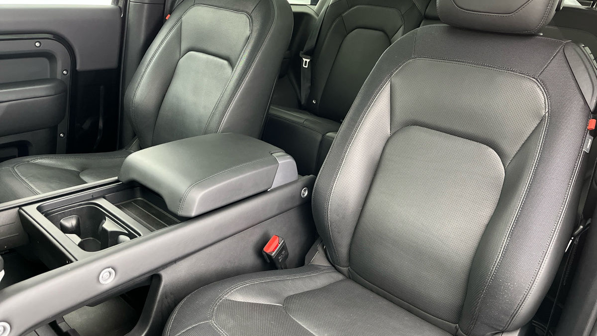 Used Land Rover Defender 2024 for sale - 76751653: Photo 7