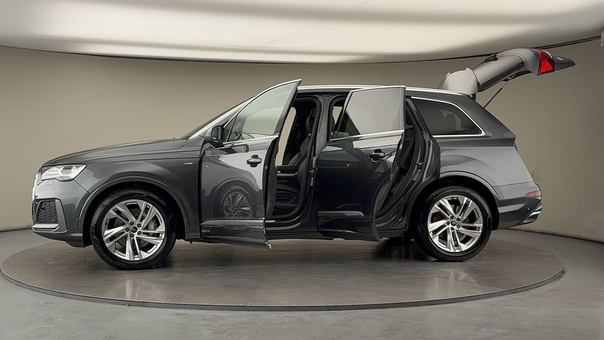 Used Audi Q7 2022 for sale - 76630348: Photo 48